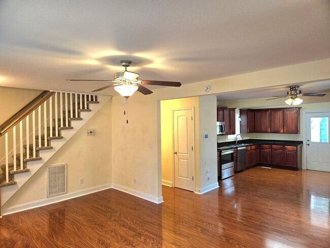 Building Photo - Beautiful Move-In Ready Single Family Home!