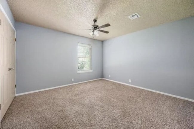 Building Photo - Updated 3 Bedroom/2 Bath Home w/Beautiful Landscaping - Edmond Schools