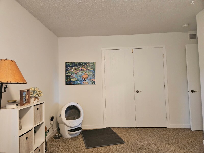 Building Photo - 6XXX Mockingbird Ln