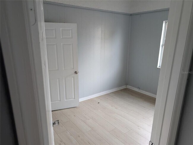 Building Photo - 1316 Holmes Ave