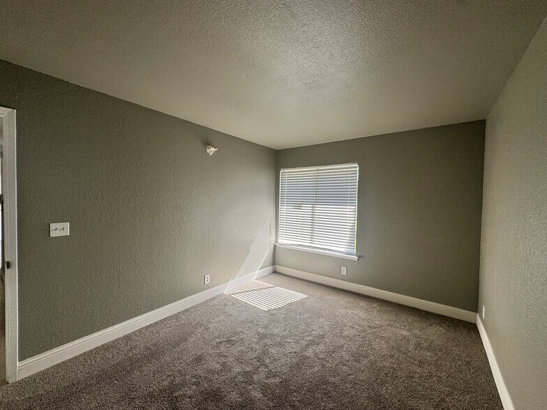 Bedroom 2 - 6724 Plymouth Rd