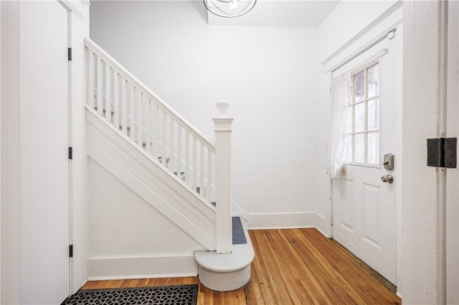 Building Photo - 35 Lawton St