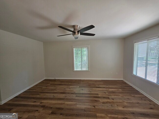 Building Photo - 76 Cobblestone Creek