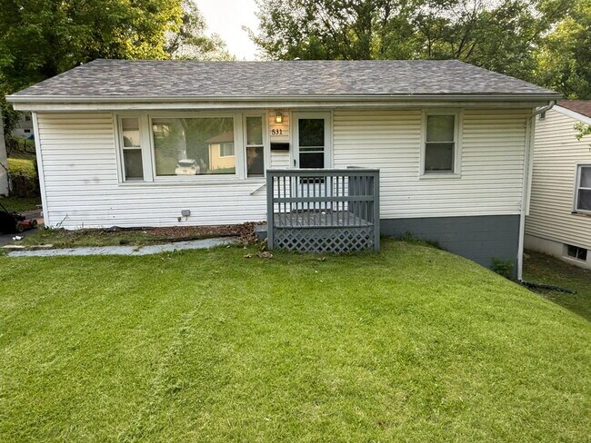Building Photo - 531 Ames Pl