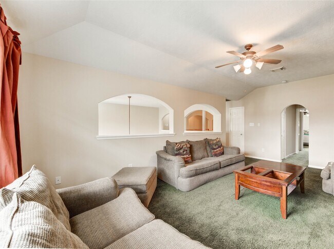 Building Photo - 18719 Glenn Haven Estates Dr