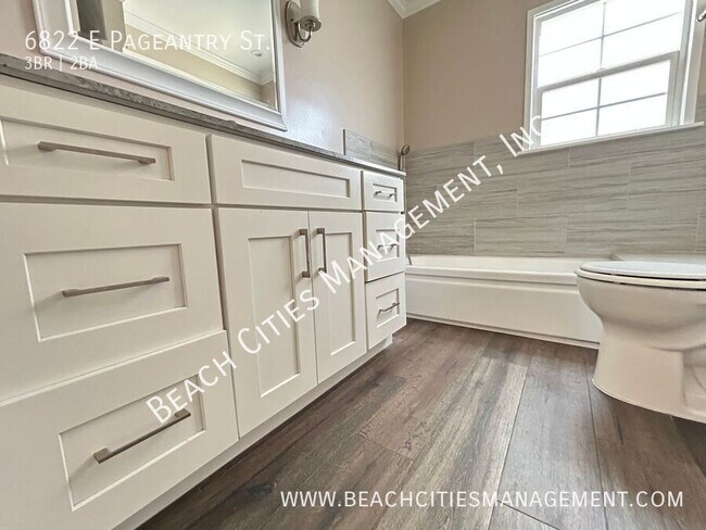 Building Photo - 6822 E Pageantry St