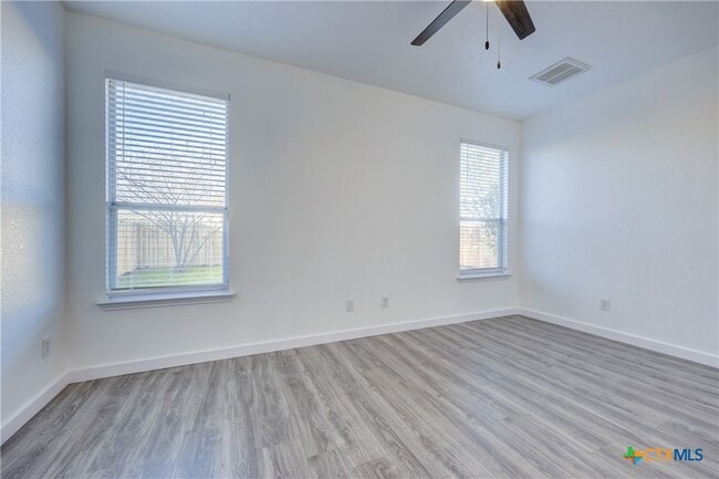 Building Photo - 15218 Parrish Ln