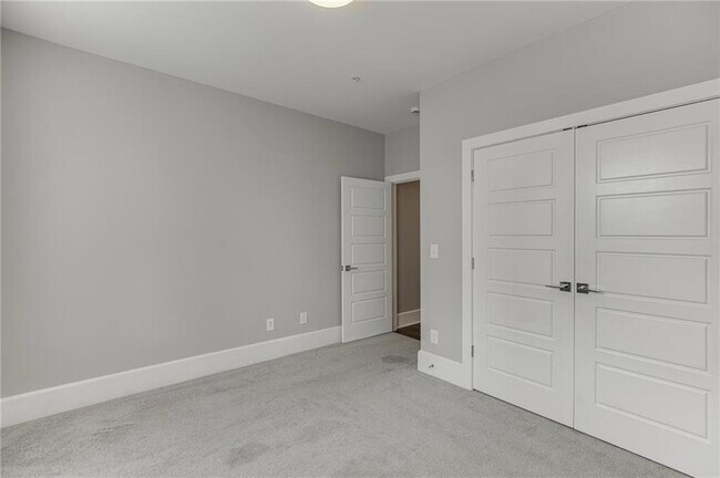 Building Photo - 456 Parkway Dr NE