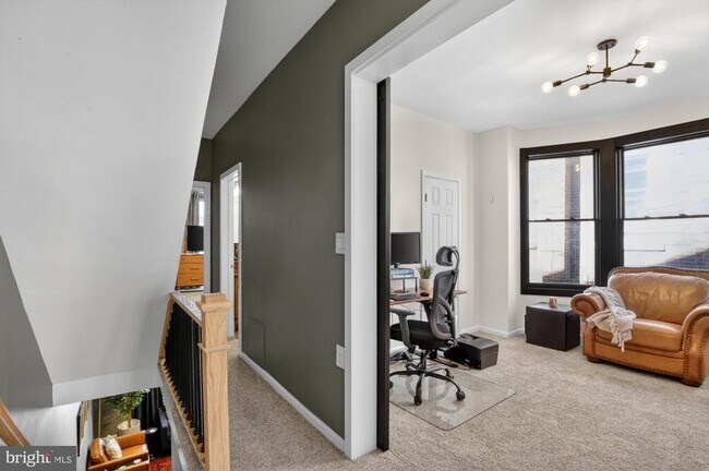 Building Photo - 4315 Lauriston St