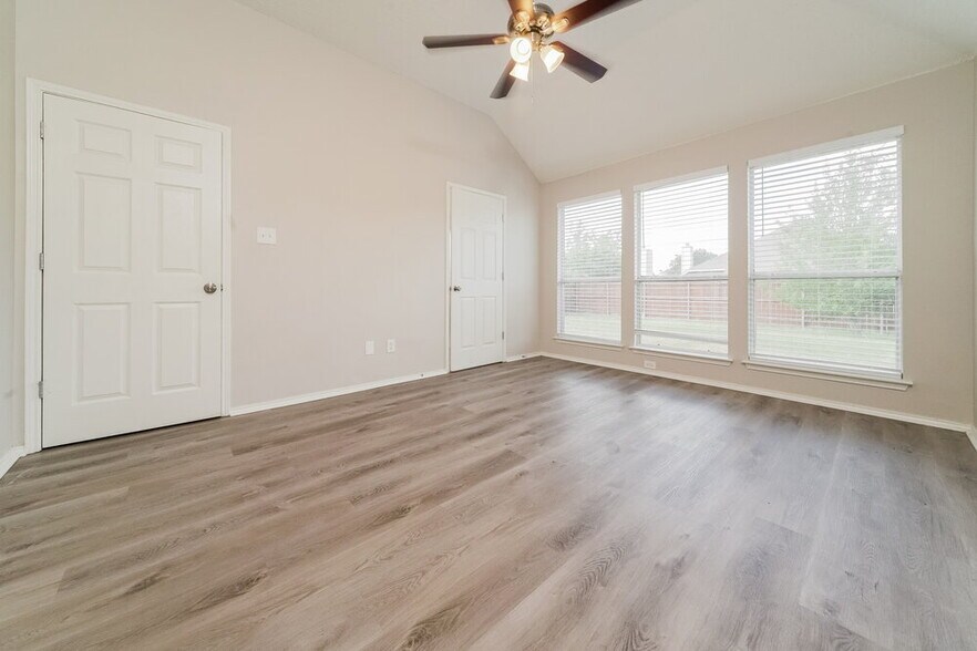 Building Photo - 1705 Green Terrace Dr