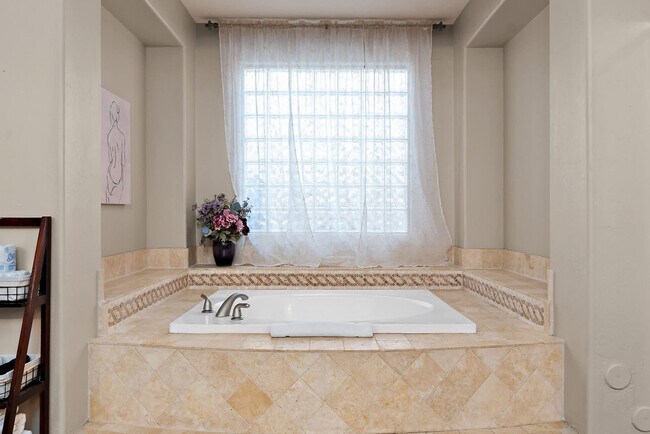 Building Photo - 4123 S Adelle