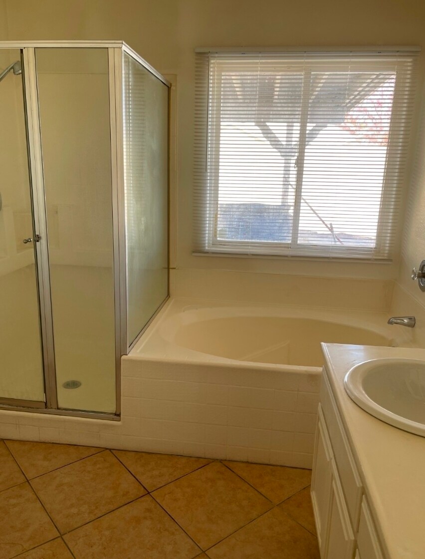 Building Photo - 1757 Lightcap St