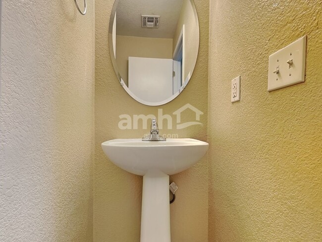 Building Photo - 6179 E Bramble St