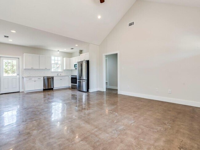 Building Photo - 500 Harmon Hills Cove