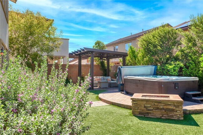 Building Photo - 1129 Via Della Costrella