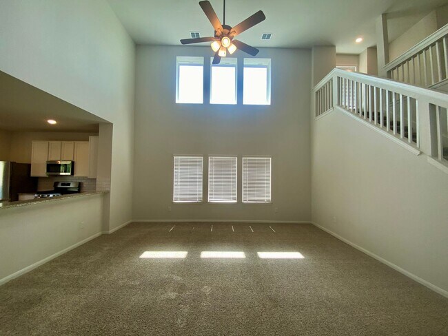 Building Photo - Spacious 4/2.5 beauty ~ Refrigerator/Washe...