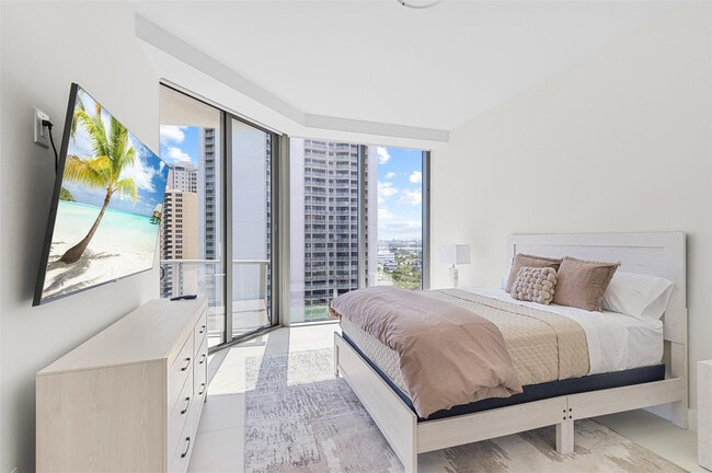 Building Photo - 3100 N Ocean Dr