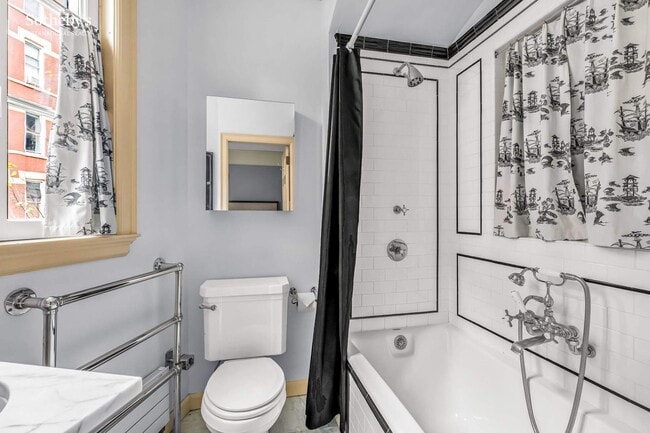 Building Photo - 183-185 W 4th St