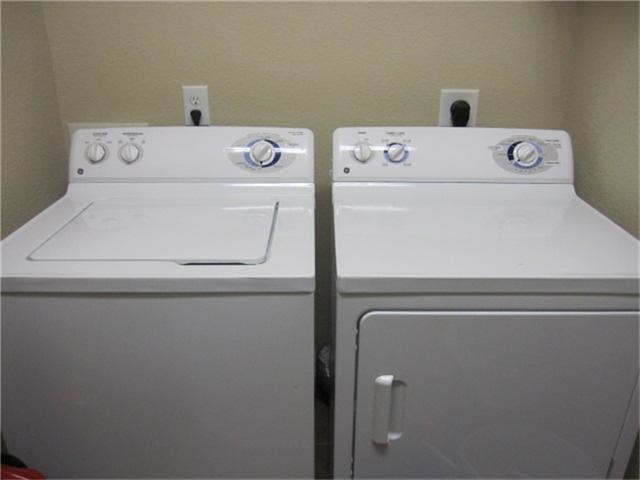 Building Photo - 26423 Longview Creek Dr