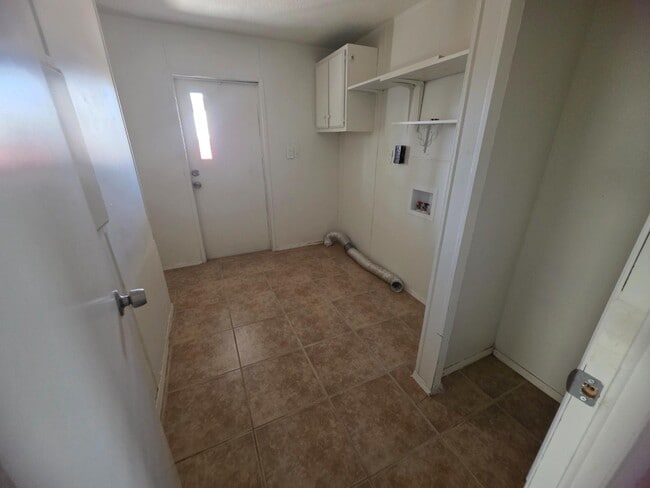 Building Photo - 1502 N 180th Dr