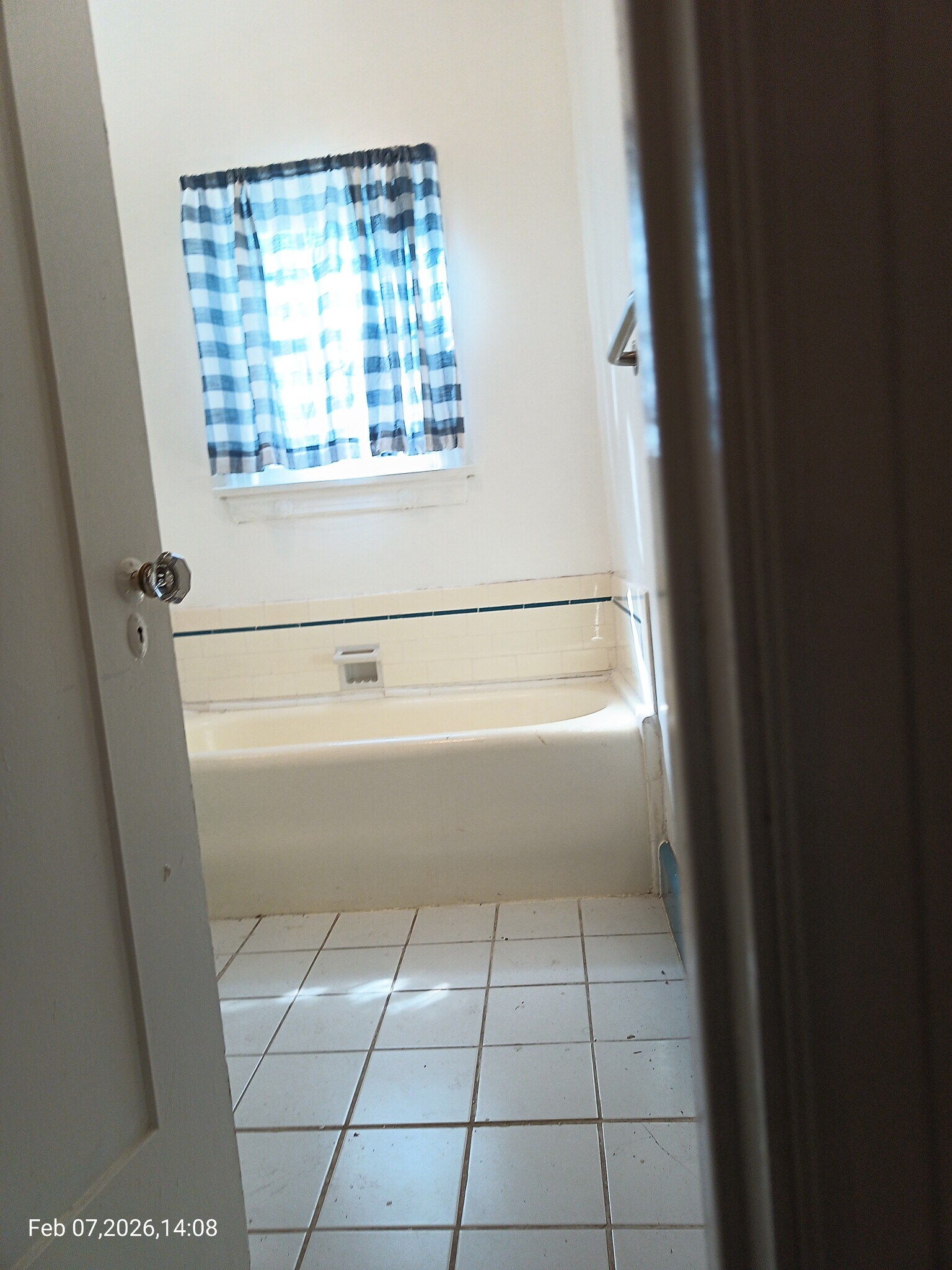 Building Photo - 427 N Genesee Ave