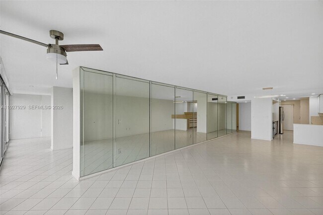 Building Photo - 600 Grapetree Dr