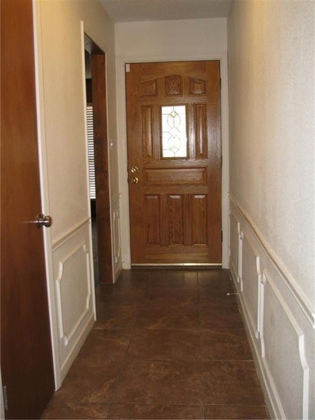 Building Photo - 6509 Skycrest Dr