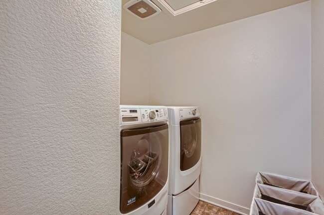 Building Photo - 3 Bed, 2.5 Bath,Beautiful Meridian Village...