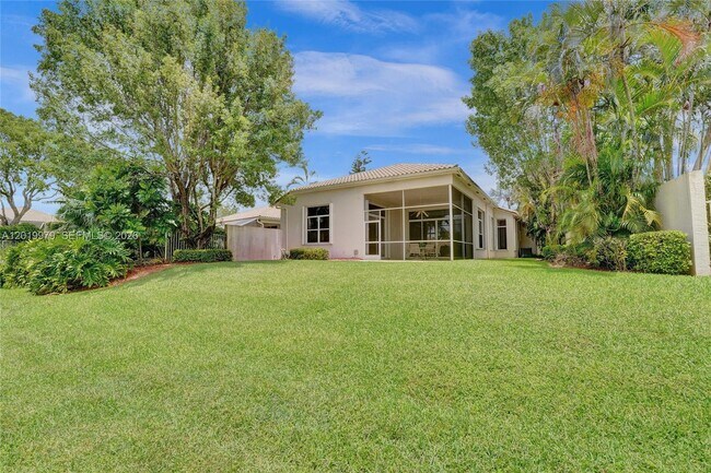 Building Photo - 2525 Bay Pointe Ct