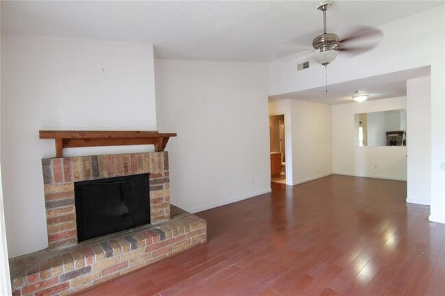 Building Photo - 10555 Turtlewood Ct