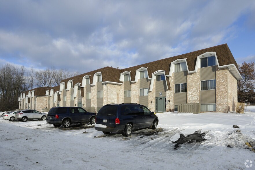 Lamberton Lake Apartments Grand Rapids, MI Apartment Finder