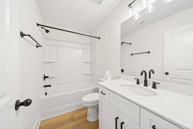 Building Photo - 101 Gibson St