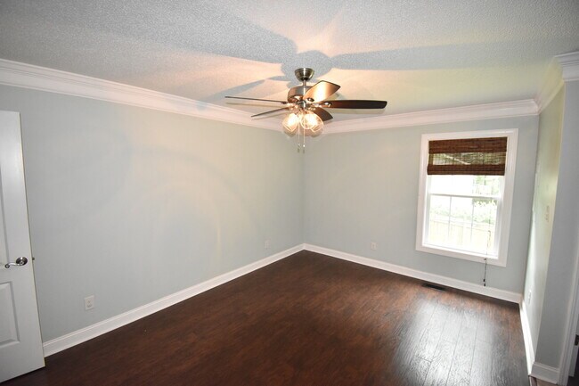 Building Photo - Coming Soon~ 3 Bedroom and 2 Bath- Great Outdoor Space (Pets Negotiable)