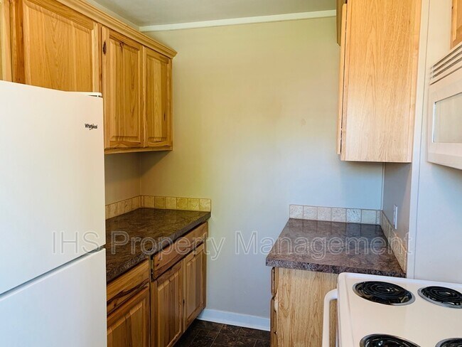 Building Photo - 1410 Williams Blvd