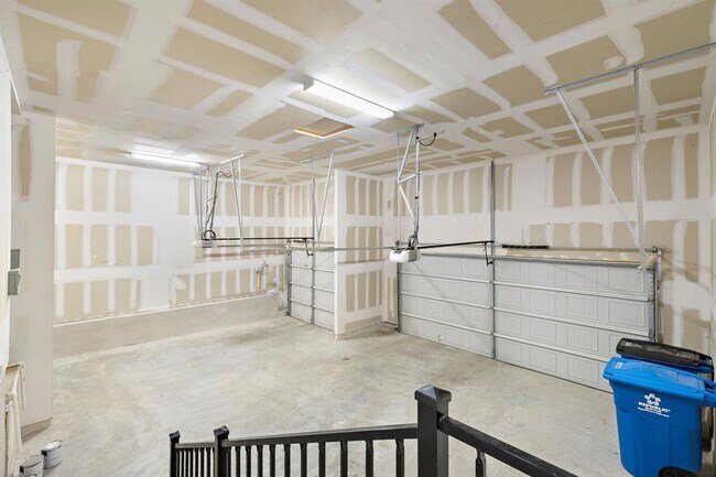 Building Photo - 148 Limonite Ln