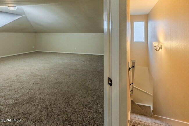 Building Photo - 14212 Otter Point Ct