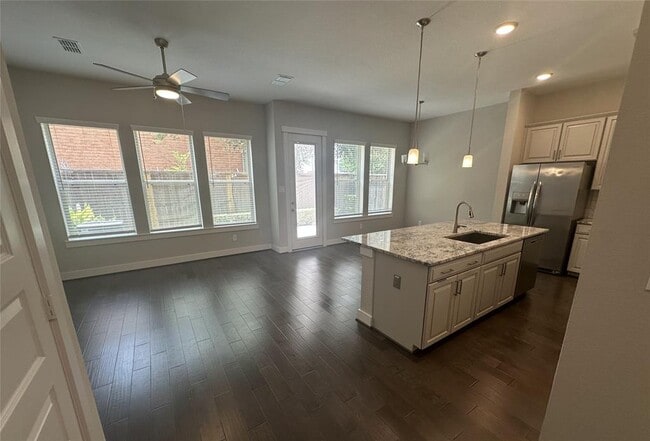 Building Photo - 12555 Holly Blue Ln