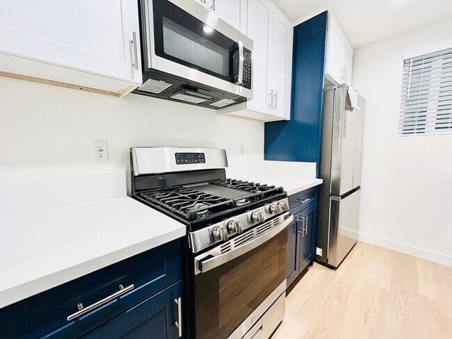 Building Photo - ven920