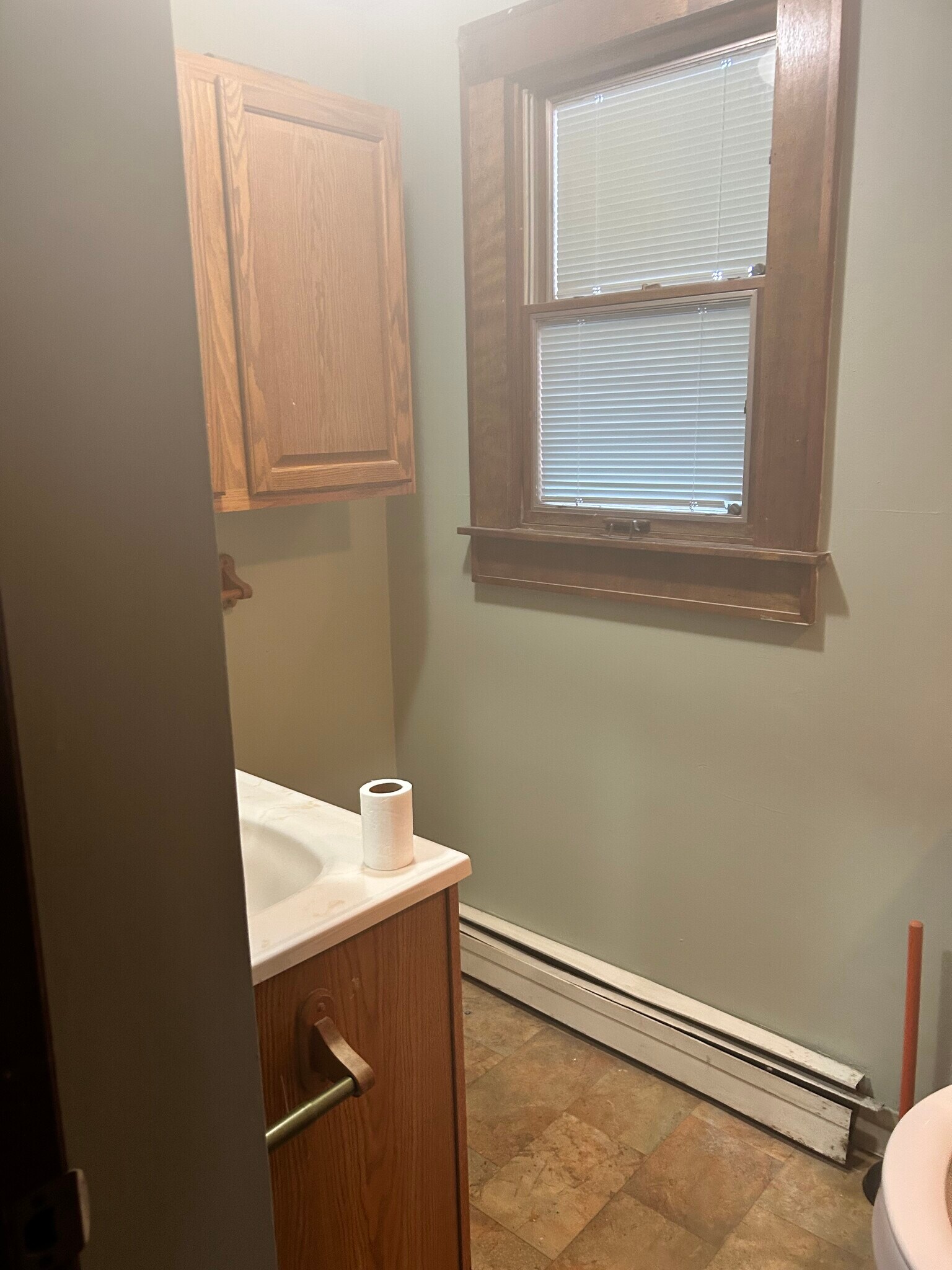 Building Photo - 633 Carmalt St