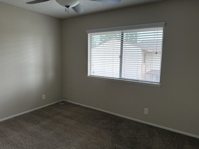 Building Photo - 183 Southampton Way