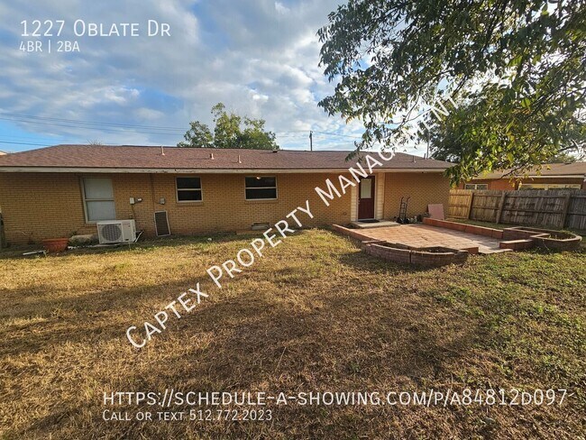 Building Photo - 1227 Oblate Dr