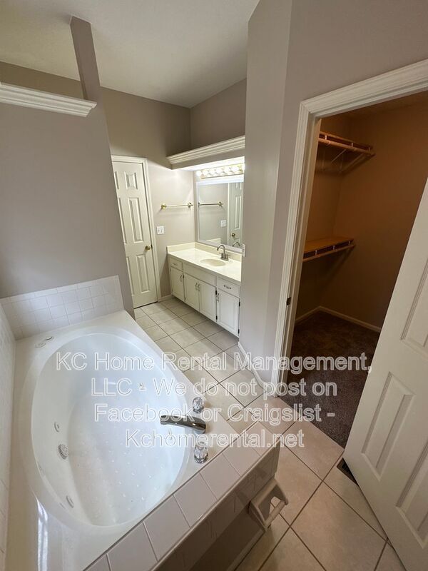Building Photo - 1224 SE Princeton Dr