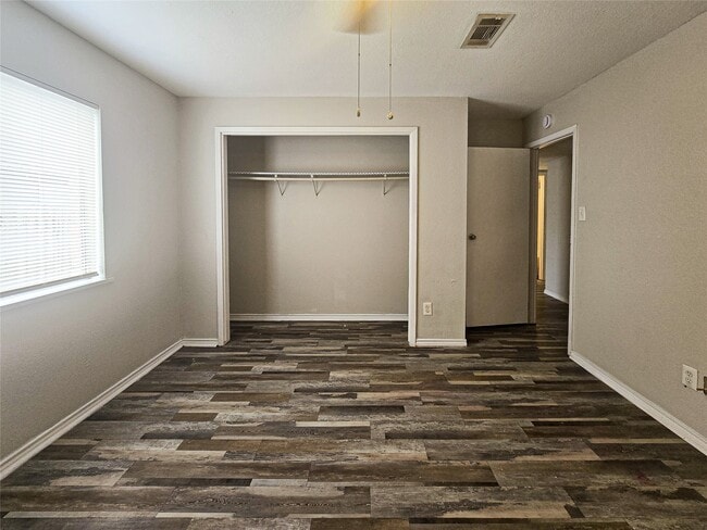 Building Photo - 396 Duroux Rd