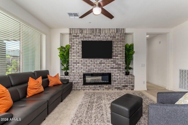 Building Photo - 17863 E Paria Canyon Dr