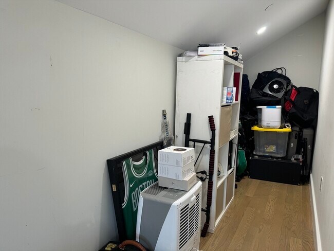 Building Photo - 12 Reedsdale St