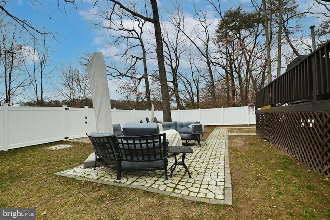 Building Photo - 6431 Forest Rd