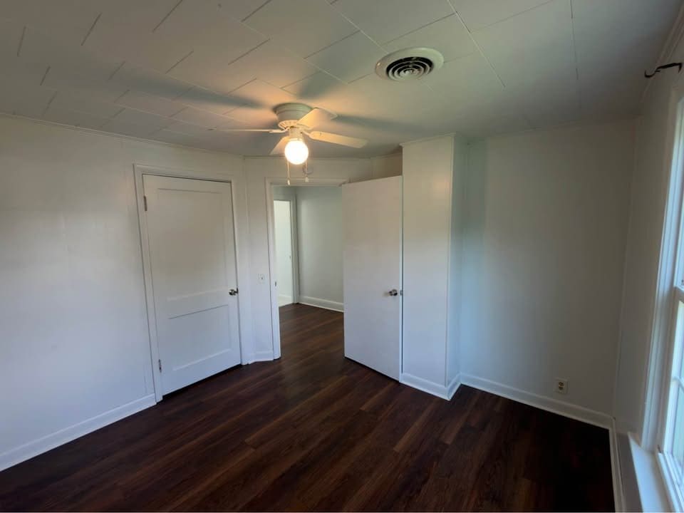 Building Photo - 103 Pelican Ln