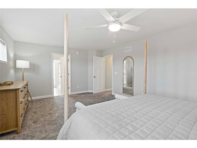 Building Photo - 10606 Weston Wy N