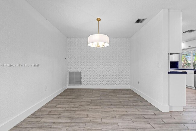 Building Photo - 9021 NW 7th Ct