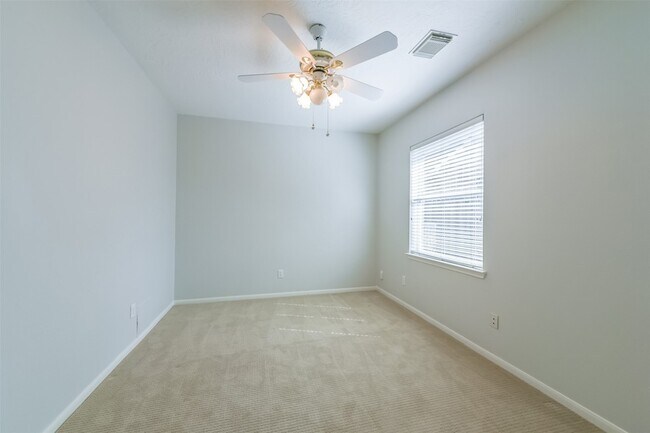 Building Photo - 14610 Farrawood Dr